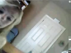 Любительская мастурбация в видео от блондинки с маленькими сиськами из Германии